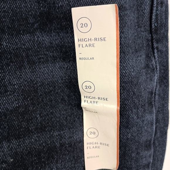 NWT Universal Thread High Rise Flare Jeans In Black Size Womens 20W - Picture 5 of 8